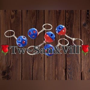 TUPPERWARE SHAPE-O-BALL KEY CHAIN